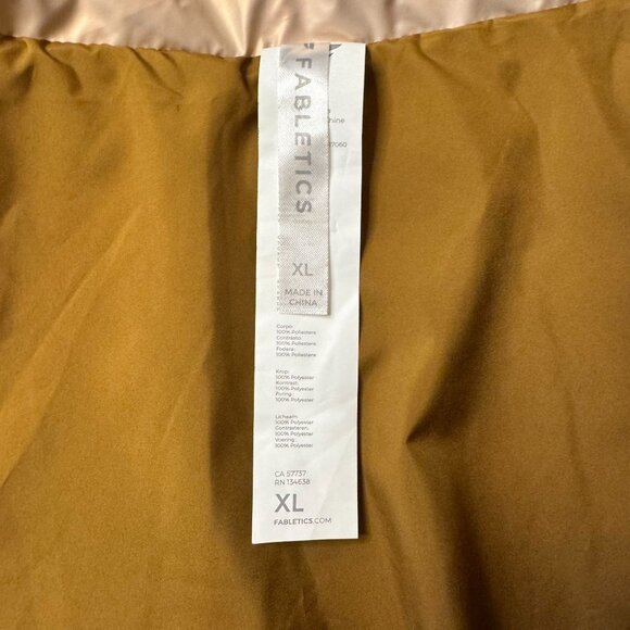 Fabletics NWT Oversized Puffer Vest Womens XL Polyester Blush Pink Pearlescent - Picture 9 of 13